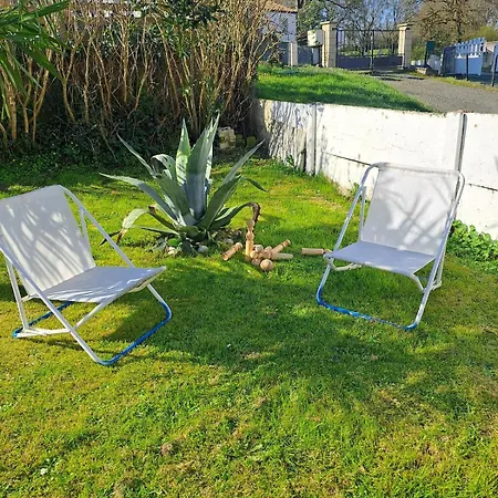 Maison Avec Terrasse Et Jardin Holiday home Saint-Maixent-sur-Vie